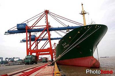 上海萬噸海船擱淺福建泉州灣，貿易運輸面臨嚴峻挑戰